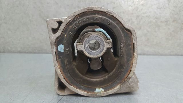 Coxim (suporte) esquerdo traseiro de motor 1692400918 MERCEDES