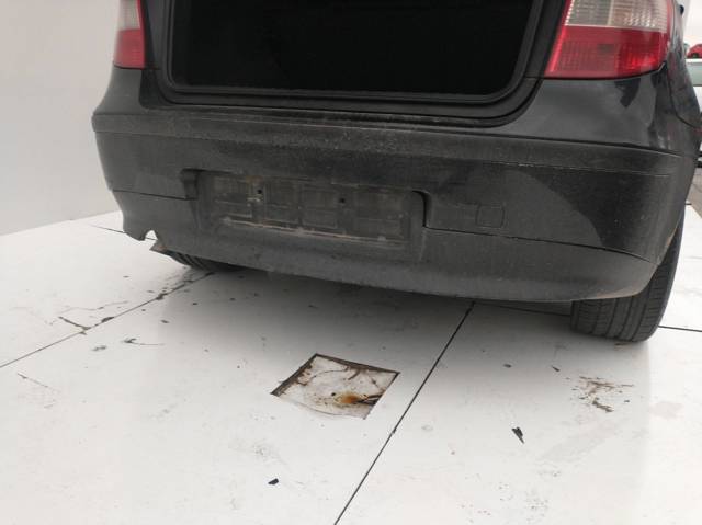 Pára-choque traseiro 16930161 BMW