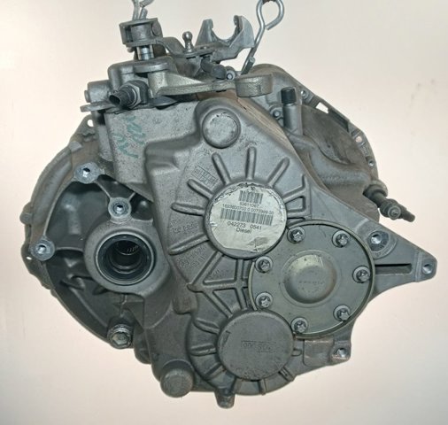 1693600700 Mercedes
