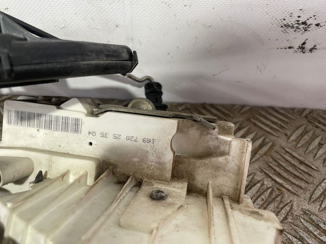 Fecho da porta dianteira esquerda 1697202535 MERCEDES