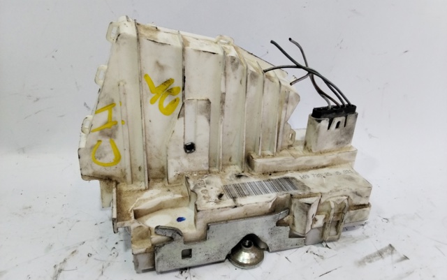 Fecho da porta dianteira esquerda 1697202535 MERCEDES