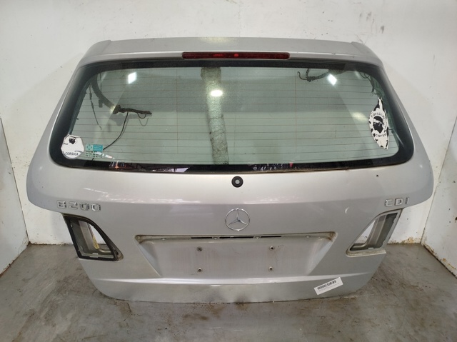 1697401305 Mercedes