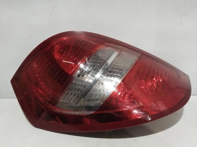 Lanterna traseira esquerda 1698202764 MERCEDES
