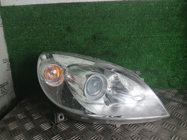 Luz direita 1698207861 MERCEDES