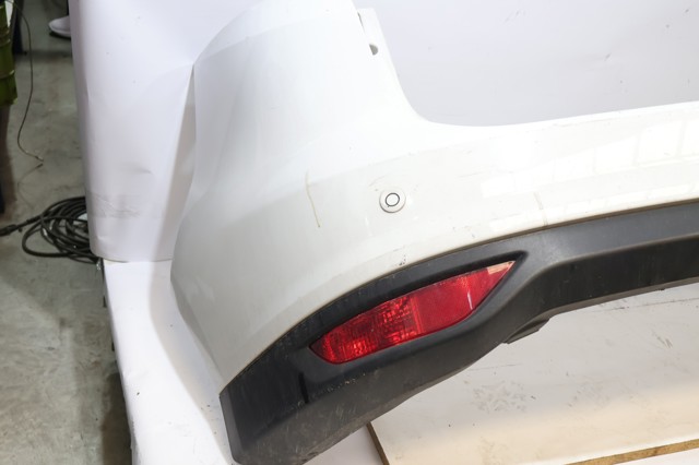 Pára-choque traseiro 1698586 FORD