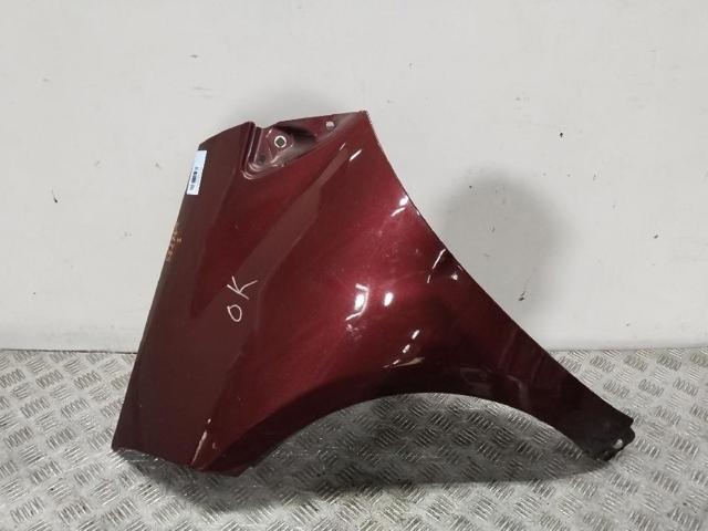 Pára-lama dianteiro esquerdo 1698810101 MERCEDES