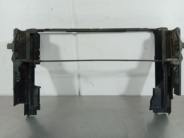 Suporte do radiador montado (painel de montagem de fixação das luzes) 17107804617 BMW