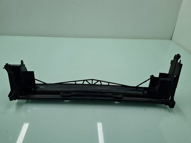 Carcaça de fixação do radiador, parte superior 17107804618 BMW