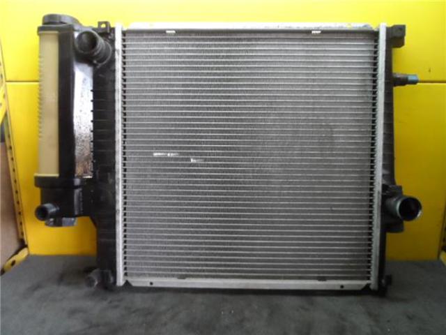 Radiador de esfriamento de motor 17111728907 BMW