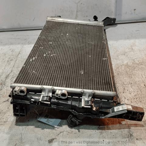 Radiador de esfriamento de motor 17117617630 BMW