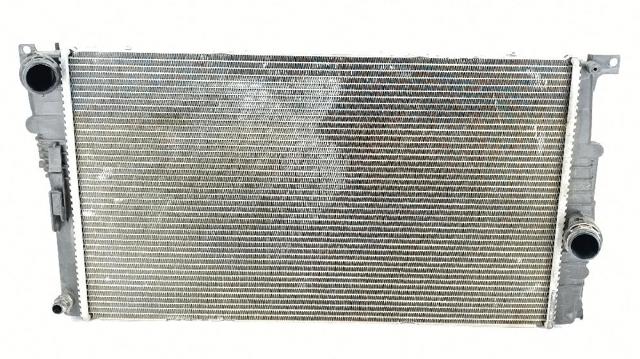 Radiador de esfriamento de motor 17118672102 BMW