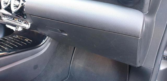 Caixa para porta-luvas (porta-luvas) 17768012009051 MERCEDES