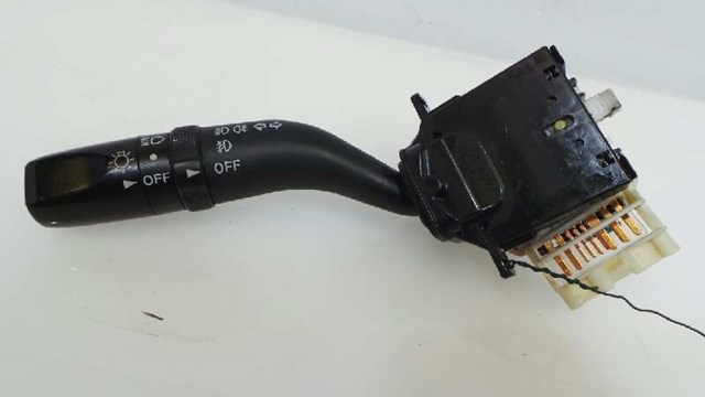 Comutador esquerdo instalado na coluna da direção 17A089 MAZDA