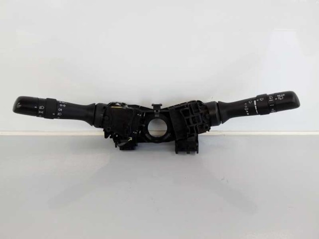 Comutador direito instalado na coluna da direção 17F060 TOYOTA
