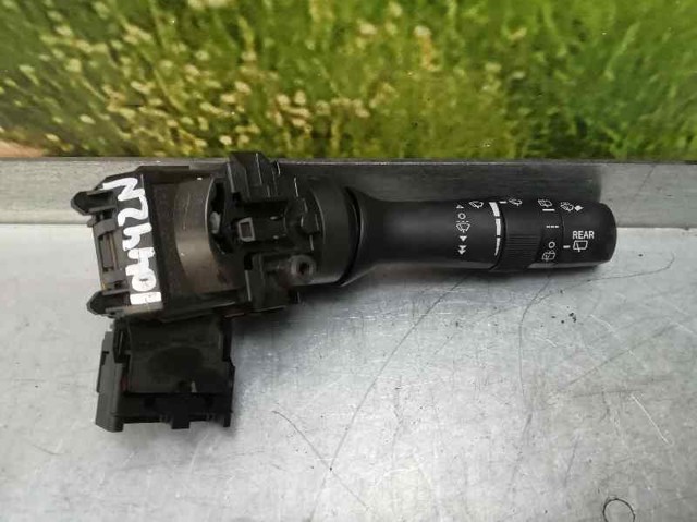 Comutador direito instalado na coluna da direção 17F463 TOYOTA