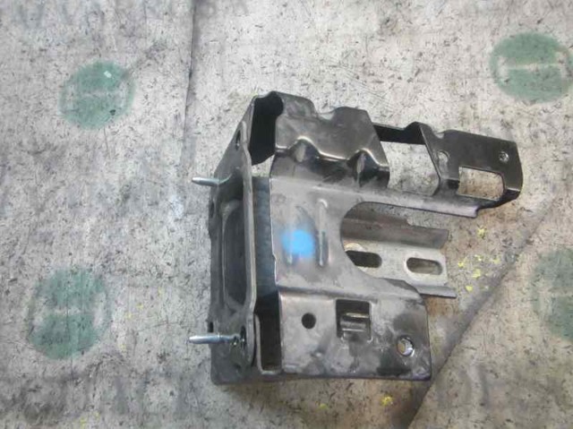 Coxim (suporte) esquerdo de motor 1813L2 PEUGEOT