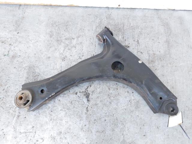 Braço oscilante inferior esquerdo de suspensão dianteira 1877334 FORD
