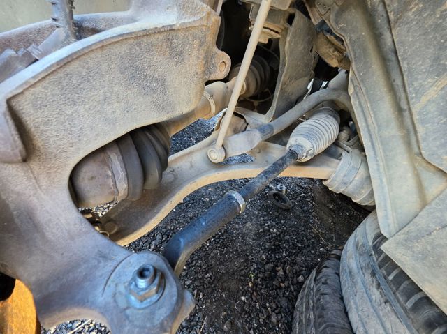 Braço oscilante inferior esquerdo de suspensão dianteira 1889406 FORD