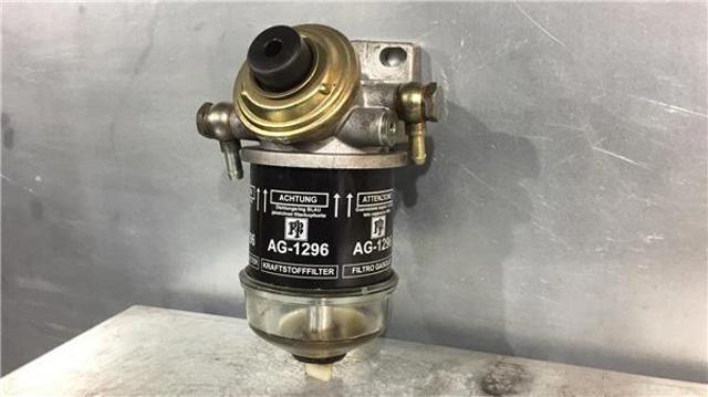 Caixa de filtro de combustível para Peugeot 405 15B