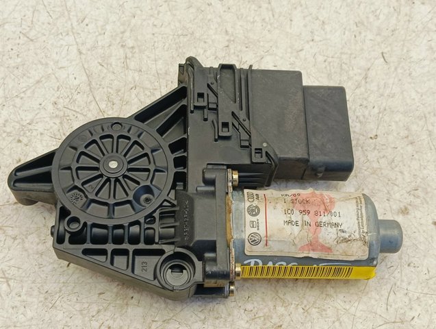 Motor de acionamento de vidro da porta traseira esquerda 1C0959811 VAG