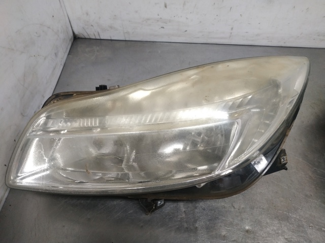 Luz esquerda 1EJ00963001 OPEL