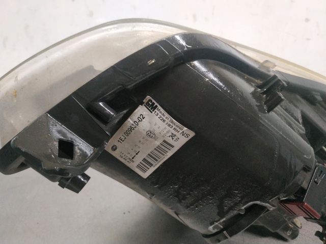 Luz direita 1EJ00963002 OPEL