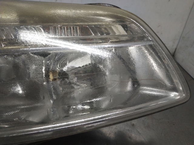 Luz direita 1EJ00963002 OPEL
