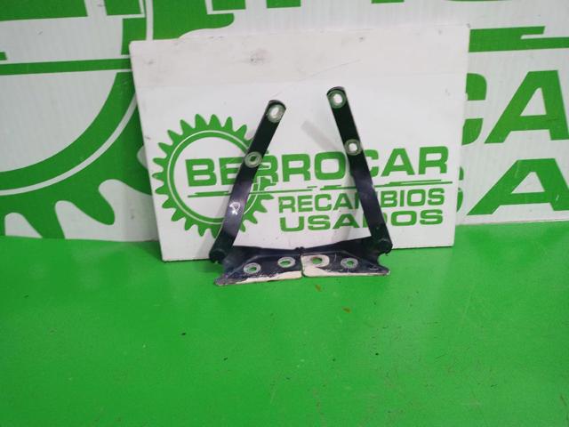 Gozno da capota direito 1H0823302 VAG