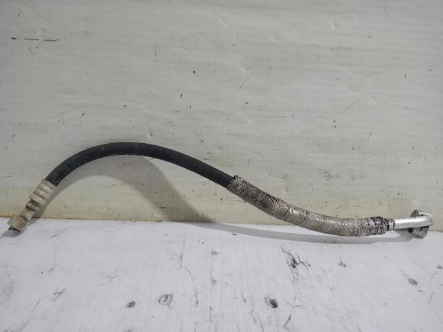 Mangueira de aparelho de ar condicionado, desde o compressor até o radiador 1J0820721S VAG