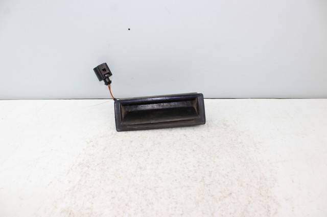 Puxador externo de tampa de porta-malas (de 3ª/5ª porta traseira) 1J0827566D VAG