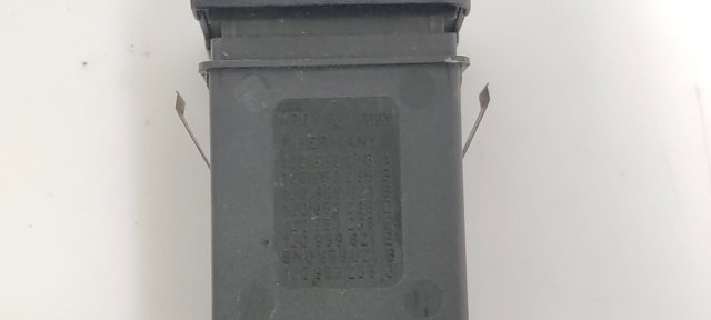 Botão de ativação do sinal de emergência 1J0953235A VAG