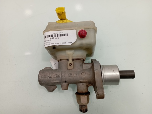  para Audi A4  (8D5)