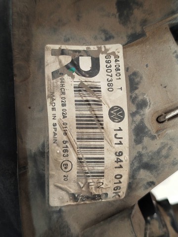 Luz direita 1J1941016K VAG