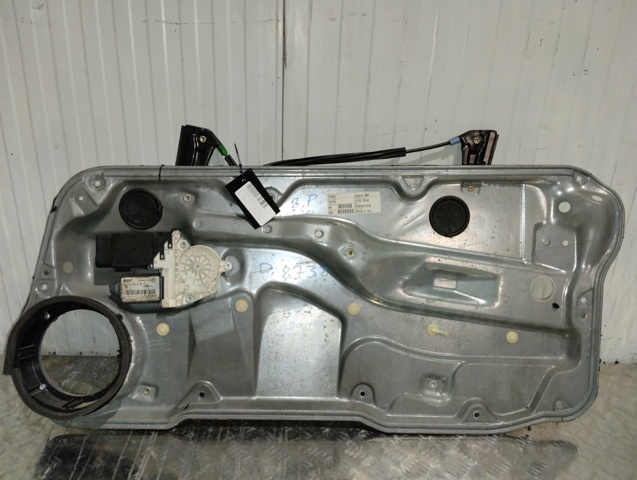 Motor de acionamento de vidro da porta dianteira direita 1J3837730AE VAG