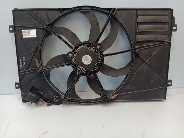 Difusor do radiador de esfriamento 1K0121205AG VAG