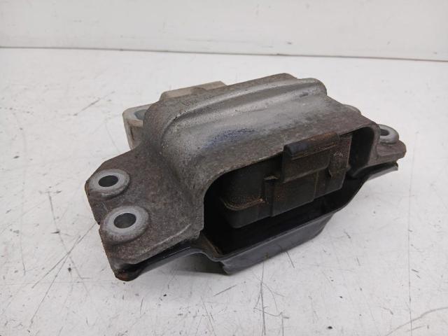 Coxim (suporte) esquerdo de motor 1K0199555 VAG