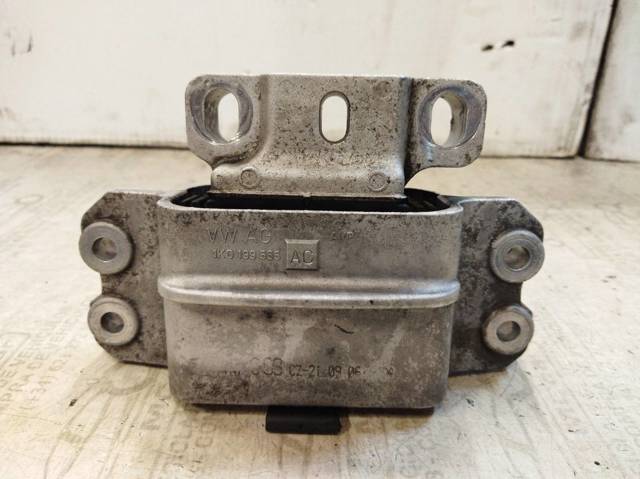 Coxim (suporte) esquerdo de motor 1K0199555AC VAG