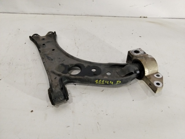 Braço oscilante inferior direito de suspensão dianteira 1K0407152BC VAG