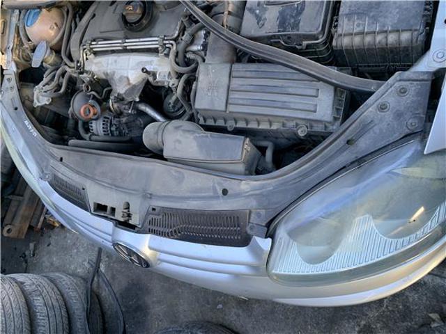 Suporte do radiador montado (painel de montagem de fixação das luzes) 1K0805588AA VAG