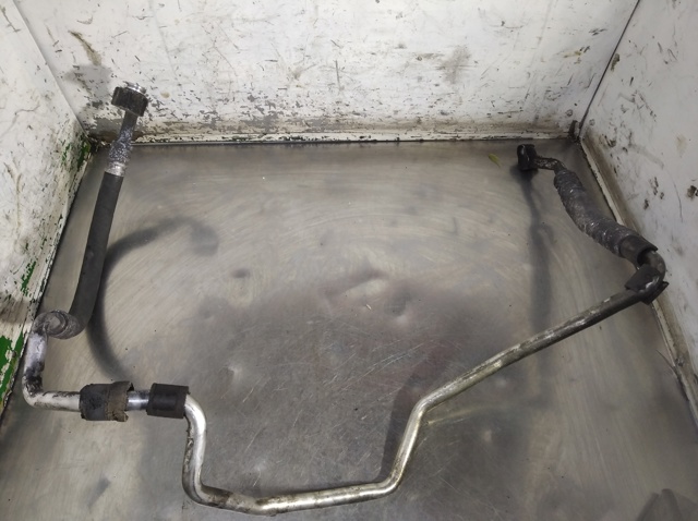 Mangueira de aparelho de ar condicionado, desde o secador até o compressor 1K0820743BK VAG