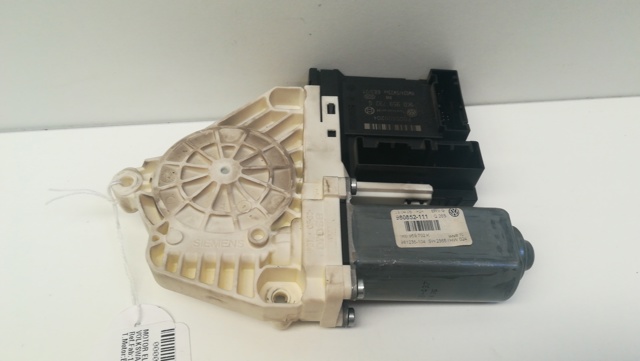 Motor de acionamento de vidro da porta dianteira direita 1K0959702K VAG