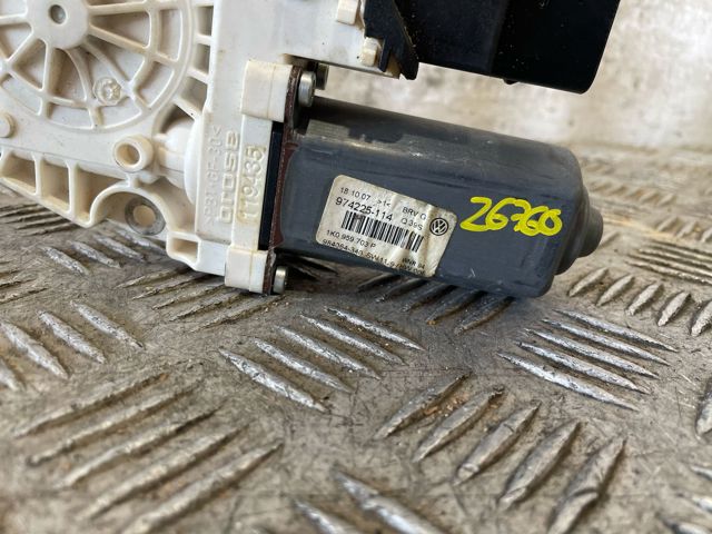 Motor de acionamento de vidro da porta traseira esquerda 1K0959703P VAG