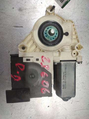 Motor de acionamento de vidro da porta dianteira direita 1K0959792L VAG