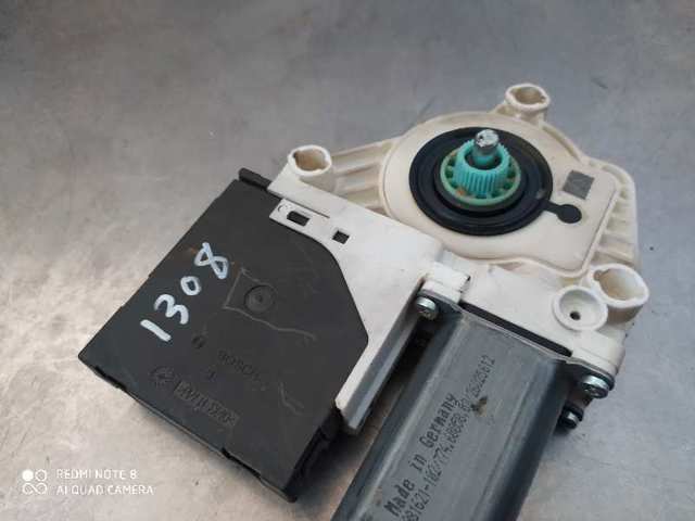 Motor de acionamento de vidro da porta dianteira esquerda 1K0959793G VAG