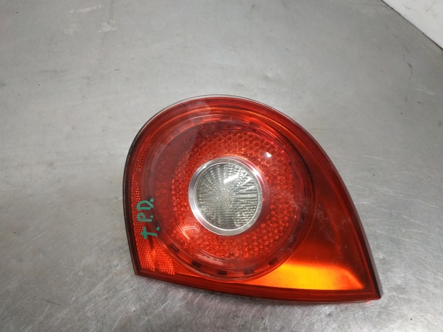 Lanterna traseira direita interna 1K6945094G VAG