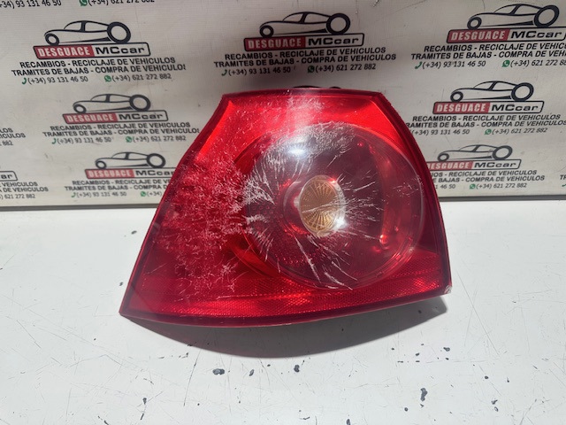 Lanterna traseira esquerda externa 1K6945095G VAG