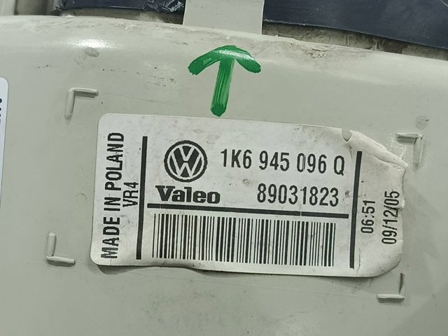Lanterna traseira direita externa 1K6945096Q VAG