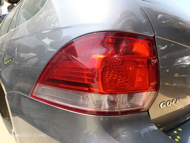 Lanterna traseira esquerda 1K9945095H VAG