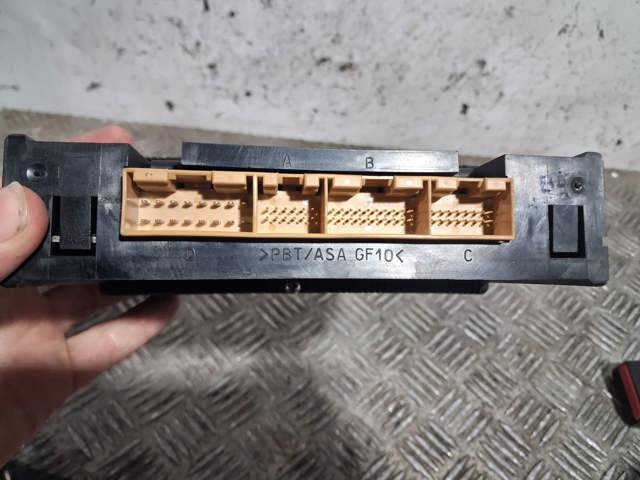 Unidade de controlo dos modos de aquecimento/condicionamento 1M0820043D VAG