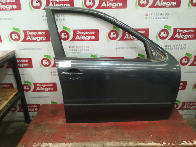 Porta dianteira direita 1M0831056N VAG